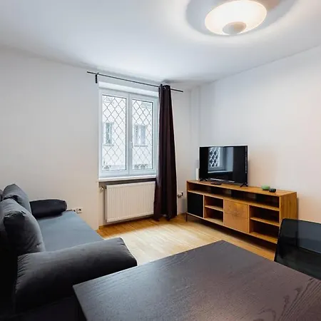 Newly-Renovated, Central City Apartment In The Heart Of Wien Exterior foto